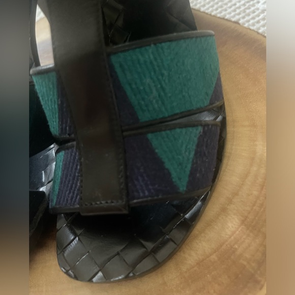 Bottega Veneta Embroidered Color Block Heel - Picture 7 of 7